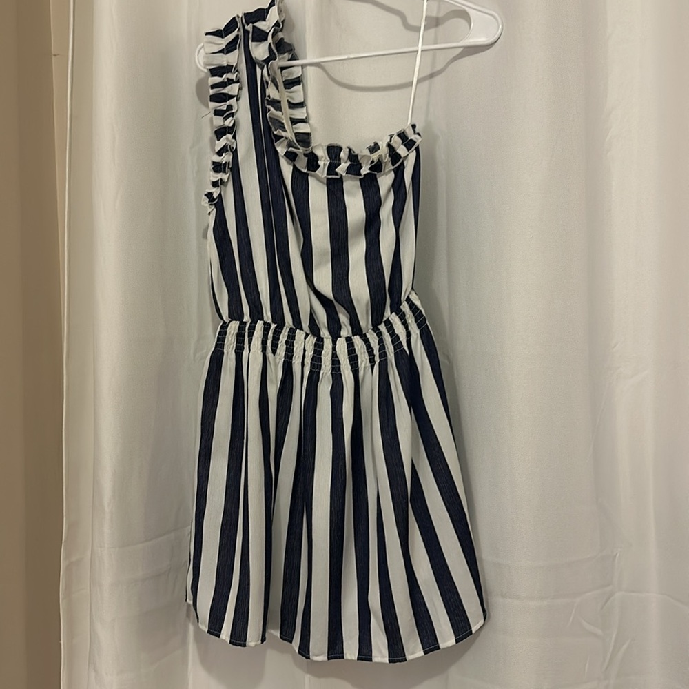 Entro one strap mini dress. Striped size‎ M. NWT.